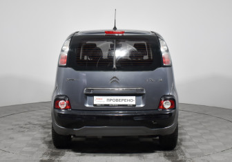 Подержанный автомобиль Citroen C3 Picasso 2009 года (6 фото)
