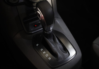 Подержанный автомобиль Ford Fiesta Sedan 2016 года (18 фото)