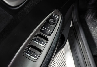 Подержанный автомобиль Kia Optima Sedan 2019 года (10 фото)