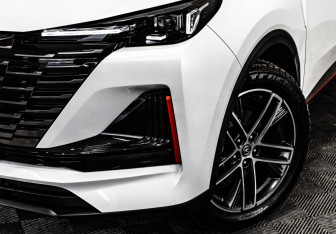 Подержанный автомобиль Changan UNI-S 2024 года (2 фото)