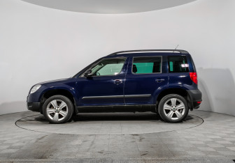 Подержанный автомобиль Skoda Yeti 2010 года (8 фото)