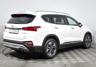 Подержанный автомобиль Hyundai Santa Fe 2020 года (5 фото)