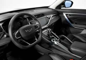 Подержанный автомобиль Geely Atlas Pro 2023 года (9 фото)