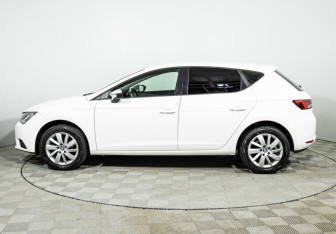 Подержанный автомобиль SEAT Leon Hatchback 2014 года (8 фото)