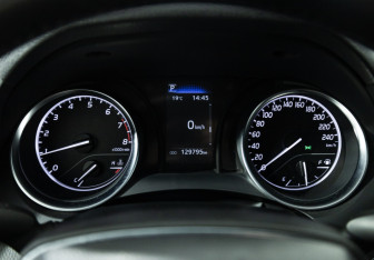 Подержанный автомобиль Toyota Camry Sedan 2021 года (12 фото)