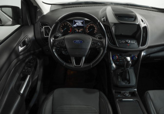 Подержанный автомобиль Ford Kuga 2017 года (9 фото)