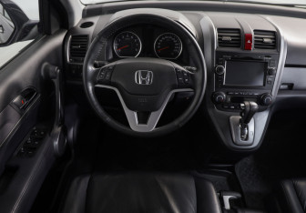 Подержанный автомобиль Honda CR-V 2007 года (10 фото)