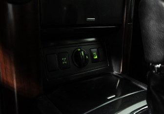 Подержанный автомобиль Toyota Land Cruiser Prado 2015 года (17 фото)