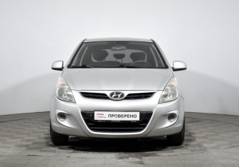 Подержанный автомобиль Hyundai i20 2009 года (2 фото)