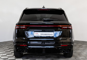 Подержанный автомобиль Geely Monjaro 2023 года (6 фото)