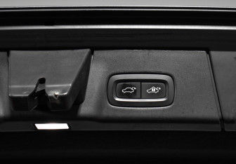 Подержанный автомобиль Volvo V90 Cross Country 2019 года (21 фото)