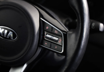 Подержанный автомобиль Kia Sportage 2019 года (11 фото)