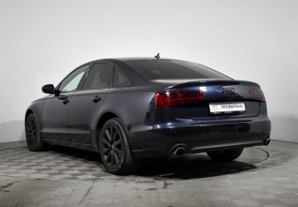 Подержанный автомобиль Audi A6 Sedan 2014 года (7 фото)
