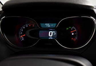 Подержанный автомобиль Renault Kaptur 2018 года (21 фото)