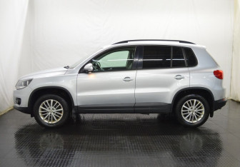 Подержанный автомобиль Volkswagen Tiguan 2013 года (8 фото)