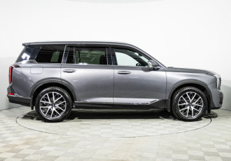 Подержанный автомобиль GAC GS8 2023 года (4 фото)