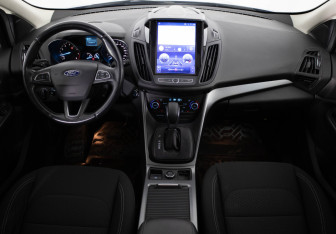 Подержанный автомобиль Ford Kuga 2017 года (9 фото)