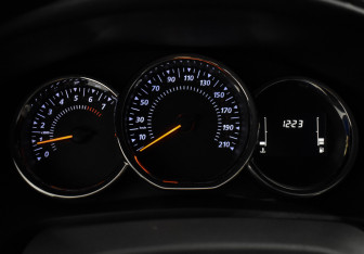 Подержанный автомобиль Renault Sandero 2019 года (16 фото)