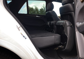 Подержанный автомобиль Mercedes-Benz GLE 2016 года (33 фото)