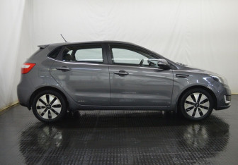 Подержанный автомобиль Kia Rio Hatchback 2014 года (4 фото)