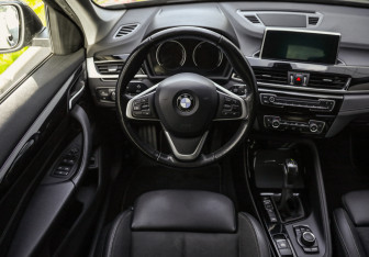 Подержанный автомобиль BMW X1 2019 года (12 фото)