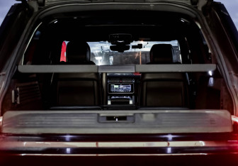 Подержанный автомобиль Land Rover Range Rover 2018 года (41 фото)