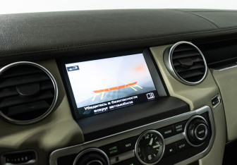 Подержанный автомобиль Land Rover Discovery 2015 года (18 фото)