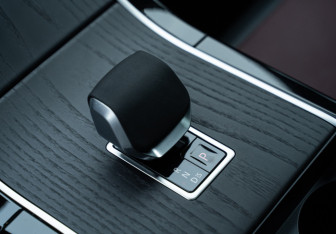 Новый Land Rover Range Rover Velar 2025 (13 фото)