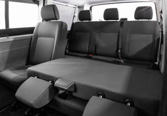 Подержанный автомобиль Volkswagen Caravelle 2014 года (21 фото)