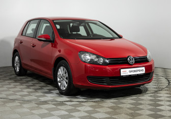 Подержанный автомобиль Volkswagen Golf Hatchback 2012 года (3 фото)