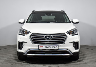 Подержанный автомобиль Hyundai Santa Fe 2018 года (2 фото)