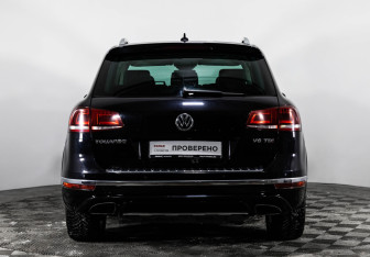 Подержанный автомобиль Volkswagen Touareg 2017 года (6 фото)