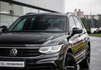 Подержанный автомобиль Volkswagen Tiguan 2021 года (2 фото)