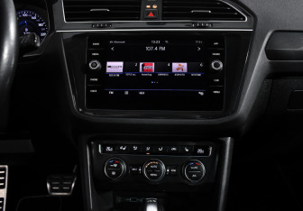 Подержанный автомобиль Volkswagen Tiguan 2018 года (17 фото)