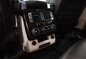 Подержанный автомобиль Land Rover Range Rover 2013 года (22 фото)