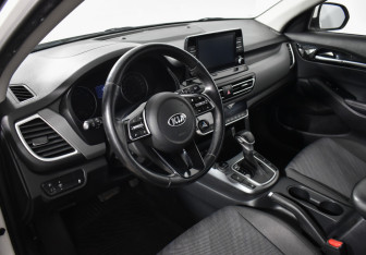 Подержанный автомобиль Kia Seltos 2020 года (9 фото)