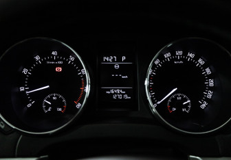 Подержанный автомобиль Skoda Yeti 2014 года (12 фото)