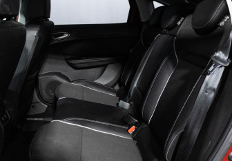 Подержанный автомобиль Renault Arkana 2021 года (10 фото)