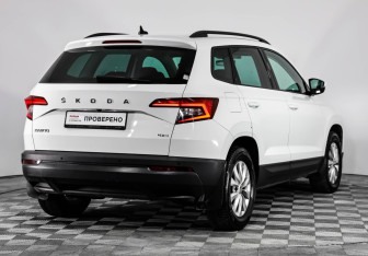 Подержанный автомобиль Skoda Karoq 2020 года (5 фото)