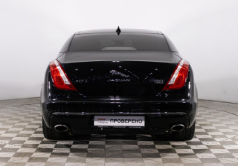 Подержанный автомобиль Jaguar XJ 2016 года (29 фото)