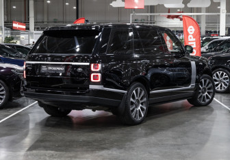 Подержанный автомобиль Land Rover Range Rover 2015 года (7 фото)