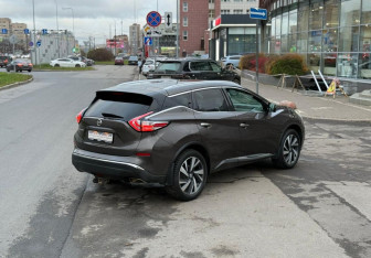Подержанный автомобиль Nissan Murano Suv 2020 года (4 фото)