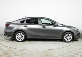 Подержанный автомобиль Kia Cerato Sedan 2021 года (4 фото)