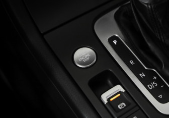 Подержанный автомобиль Volkswagen Touareg 2015 года (18 фото)