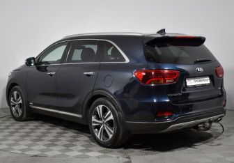 Подержанный автомобиль Kia Sorento 2018 года (7 фото)