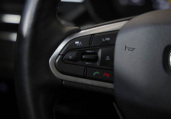 Подержанный автомобиль Geely Atlas Pro 2023 года (21 фото)