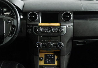 Подержанный автомобиль Land Rover Discovery 2014 года (14 фото)