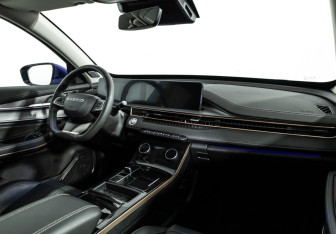 Подержанный автомобиль Exeed LX 2023 года (9 фото)