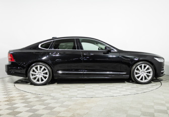 Подержанный автомобиль Volvo S90 2019 года (4 фото)