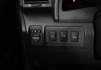 Подержанный автомобиль Toyota Camry Sedan 2010 года (16 фото)